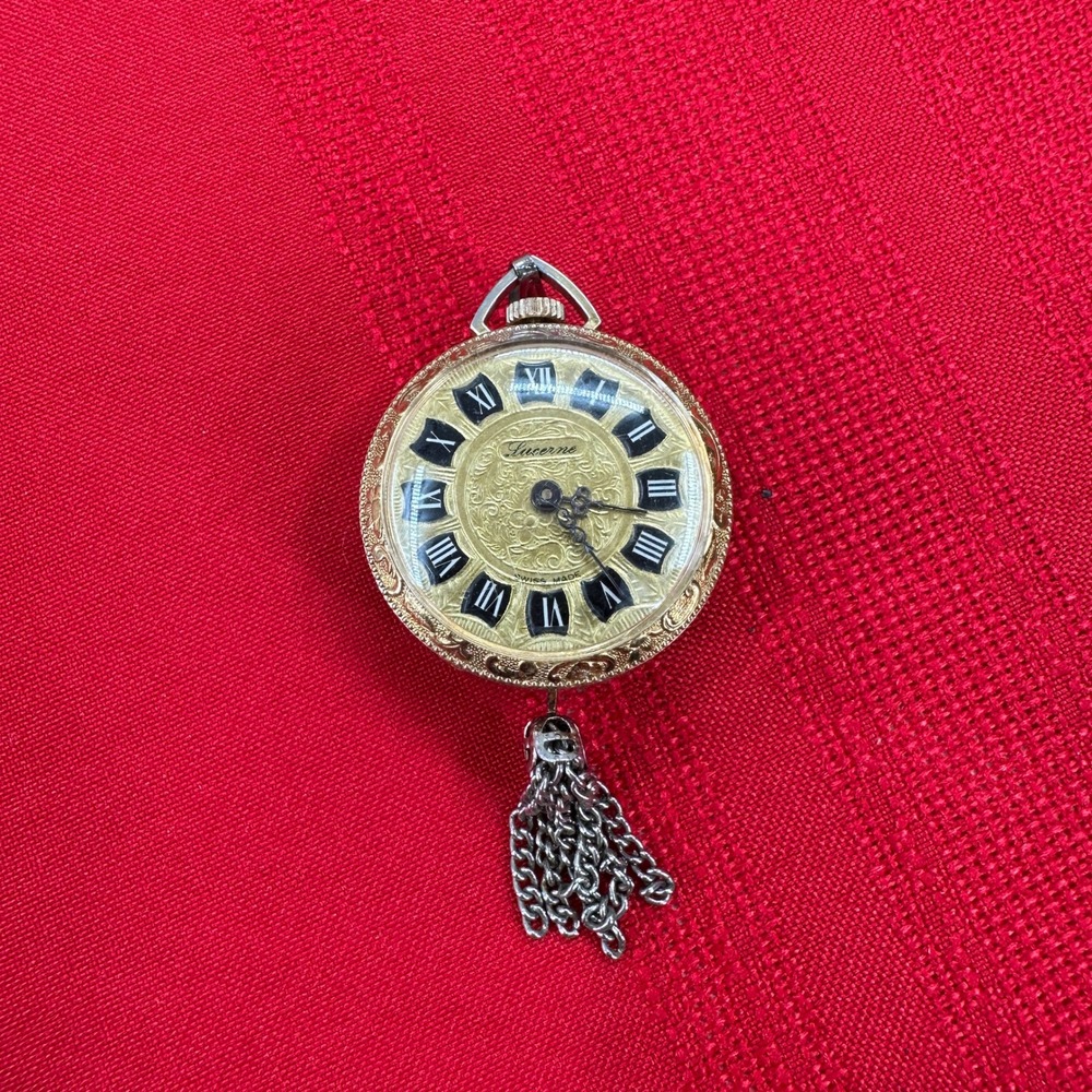 Lucerne Vintage Swiss Made Pendant Watch Gold Tone Filigree Faux Opal‎ Tassel